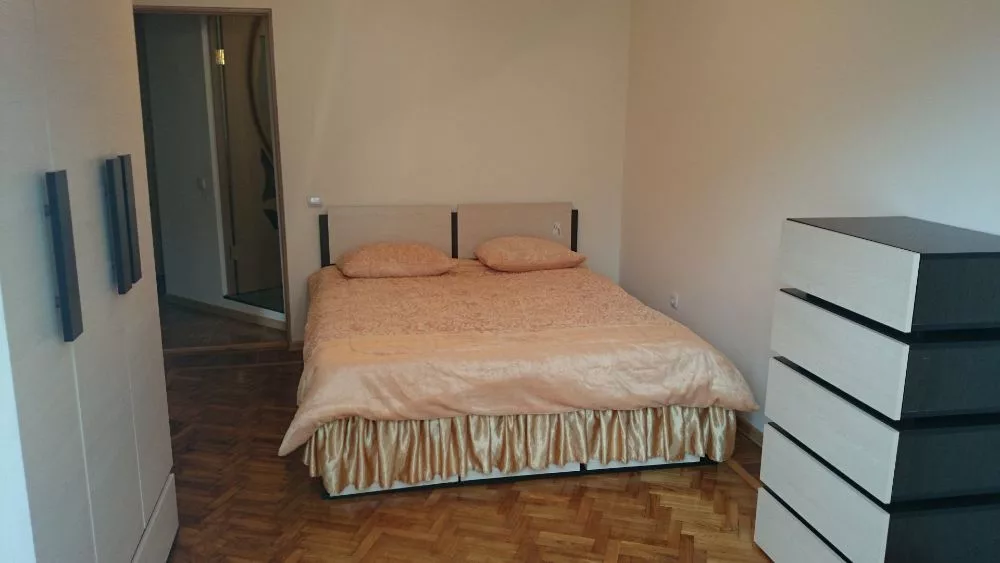 Квартира с евроремонтом в г.Гагра(по доступной цене)